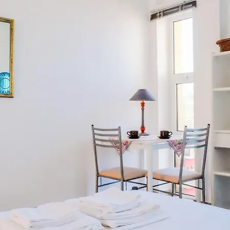 Seaview Apartment *